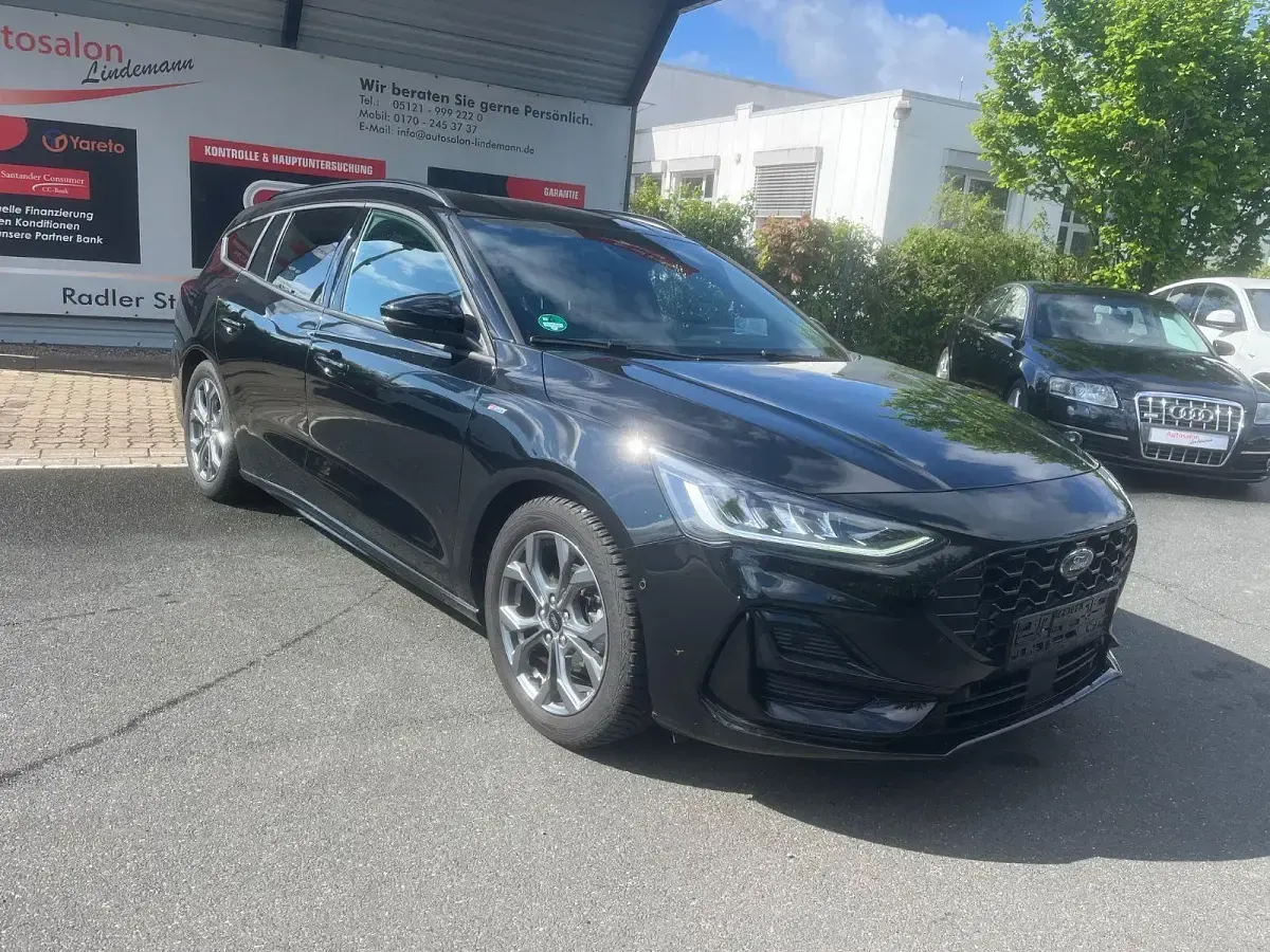 Gebraucht Ford Focus ST-Line X 116 PS (85 kW) 2025 Schwarz Kombi