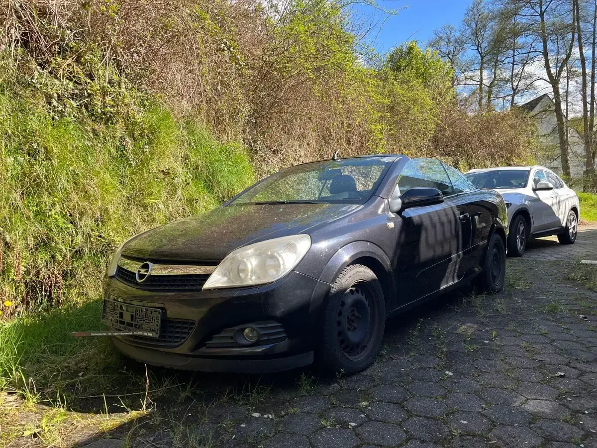 Gebraucht Opel Astra Cabriolet 150 PS (110 kW) 2007 Schwarz Cabrio
