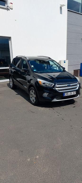 Gebraucht Ford Kuga Cool & Connect 120 PS (88 kW) 2017 Schwarz SUV