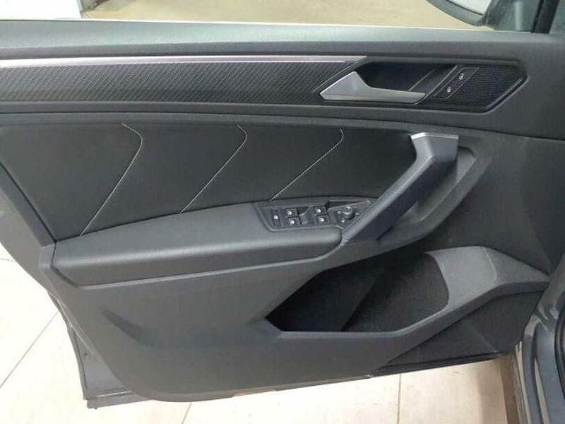 Gebraucht VW Tiguan R-line 150 PS (110 kW) 2022 Grau SUV