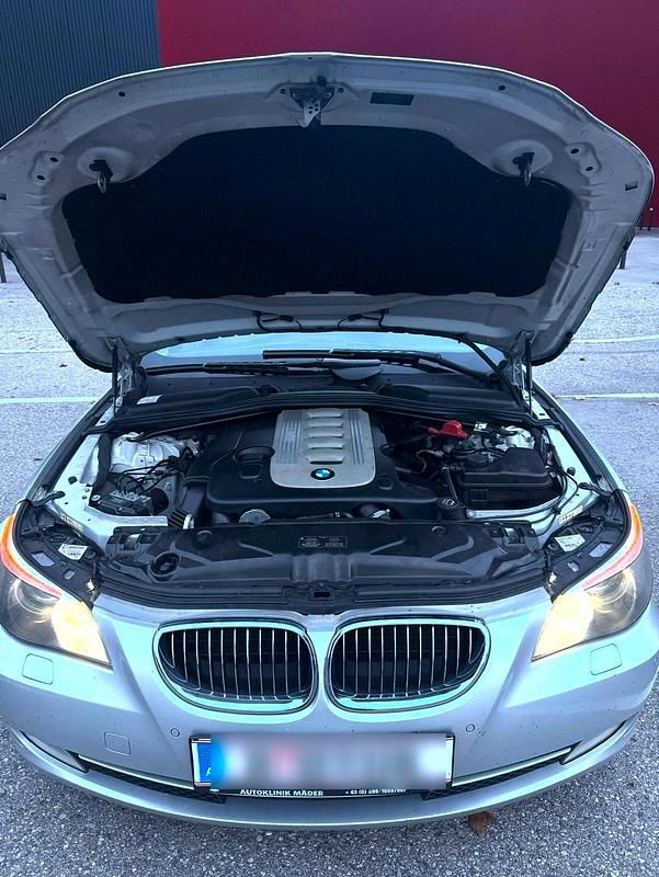 Silber Gebraucht 2009 BMW 525 Limousine | 3.000 € (Fairer Preis) - Bild 1/4