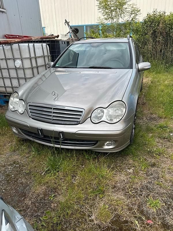 Silber Gebraucht 2004 Mercedes C180 Kombi | 1.400 € (Guter Preis) - Bild 1/3