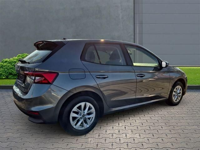Neu Skoda Fabia Selection 80 PS (58 kW) 2025 Graphitegrau metallic Limousine