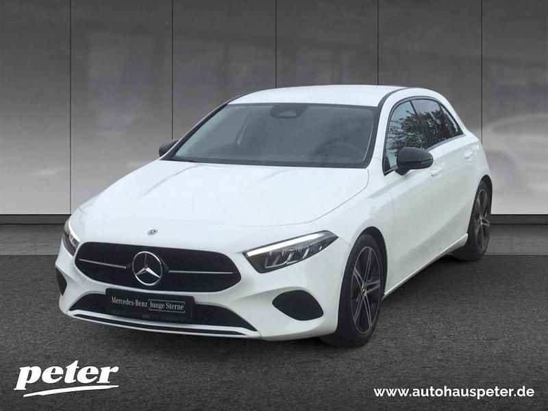 Gebraucht Mercedes A220 Progressive 190 PS (139 kW) 2024 Unilack polarweiß Limousine