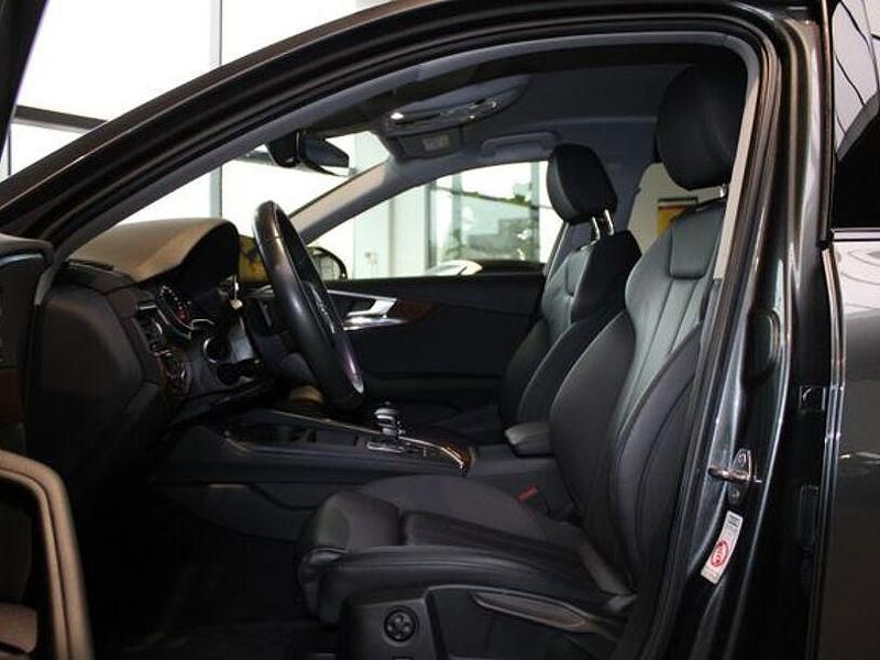 Gebraucht Audi A4 S-Line 163 PS (119 kW) 2022 Grau Kombi