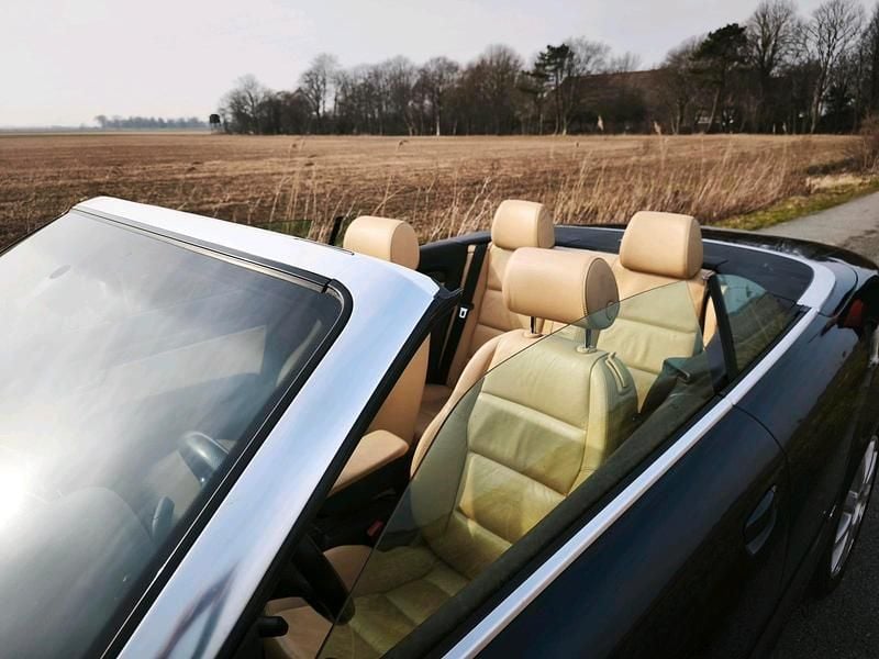 Gebraucht Audi A4 163 PS (119 kW) 2004 Blau Cabrio