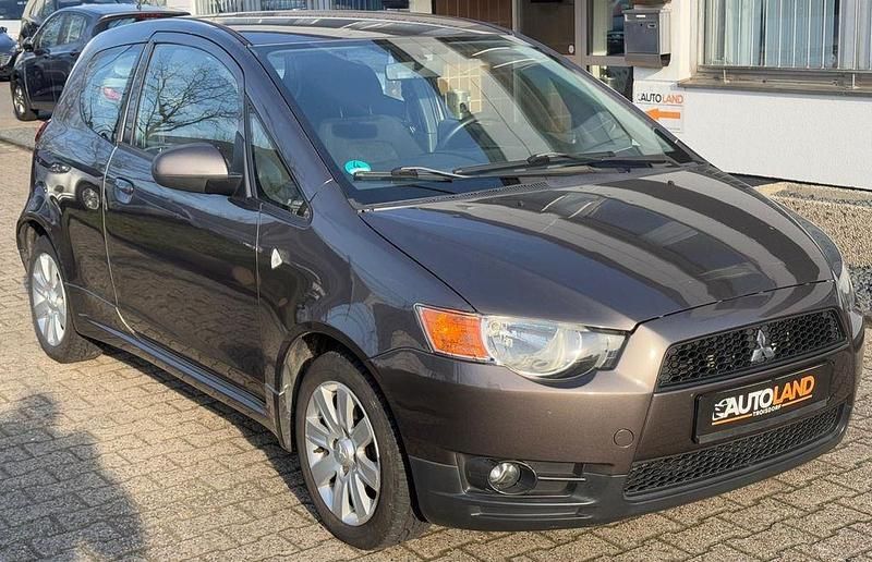 Gebraucht Mitsubishi Colt 95 PS (69 kW) 2013 Braun Kleinwagen