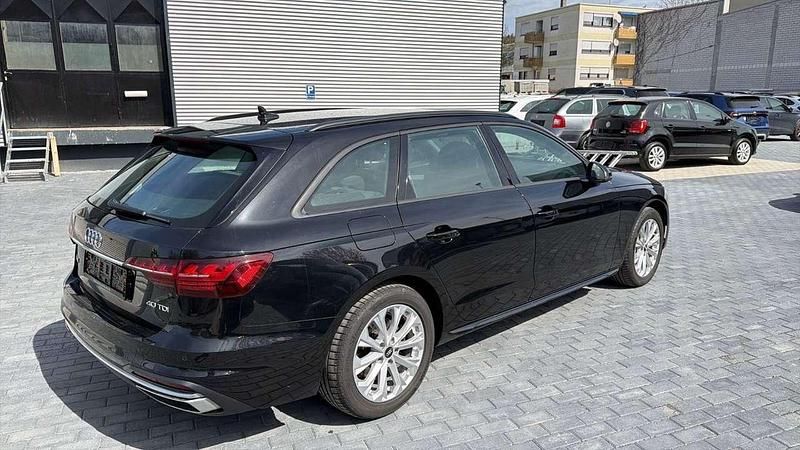 Gebraucht Audi A4 Advanced 204 PS (150 kW) 2023 Schwarz Kombi