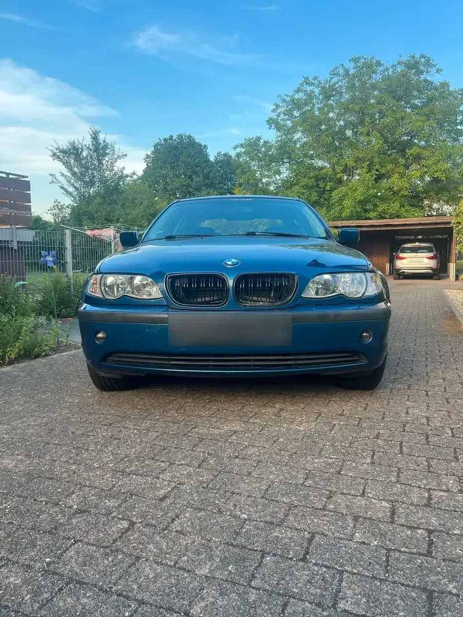 Gebraucht BMW 318 143 PS (105 kW) 2002 Blau Limousine