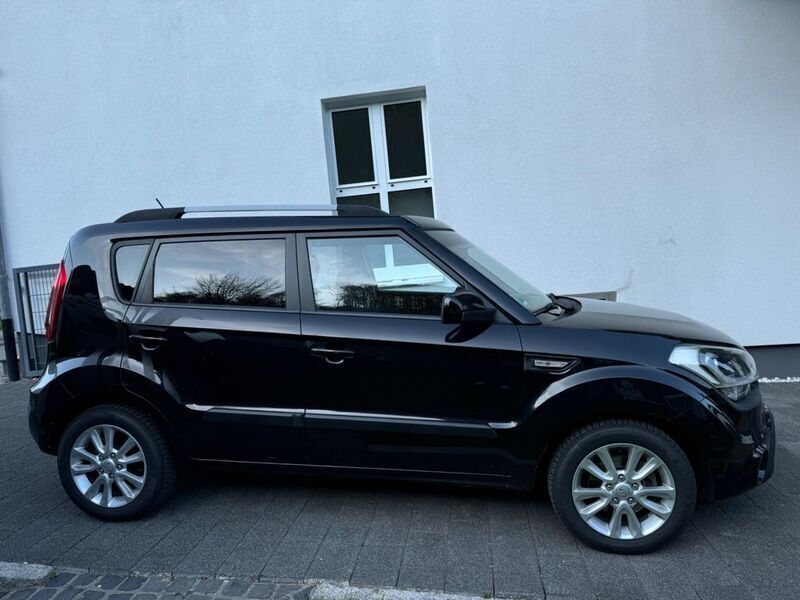 Schwarz Gebraucht 2012 Kia Soul Attract SUV | 5.900 € (Fairer Preis) - Bild 1/4