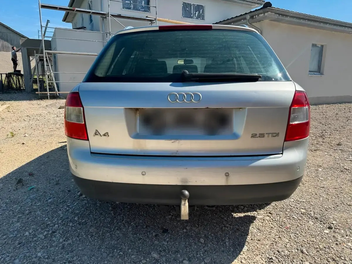 Usata Audi A4 150 CV (110 kW) 2002 Argento Station wagon