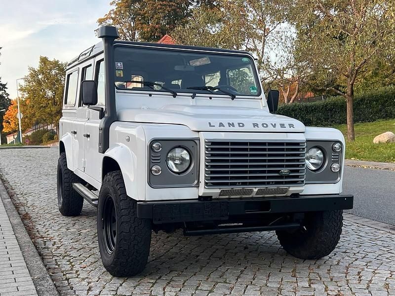 Gebraucht Land Rover Defender 122 PS (89 kW) 2012 Weiß SUV
