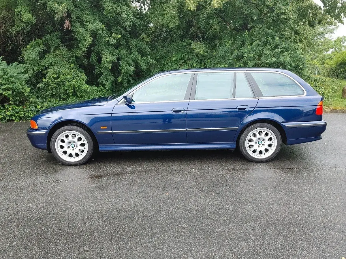 Gebraucht BMW 523 170 PS (125 kW) 1998 Blau Kombi