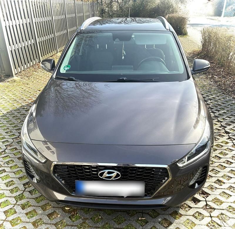Gebraucht Hyundai i30 115 PS (84 kW) 2018 Grau Kombi