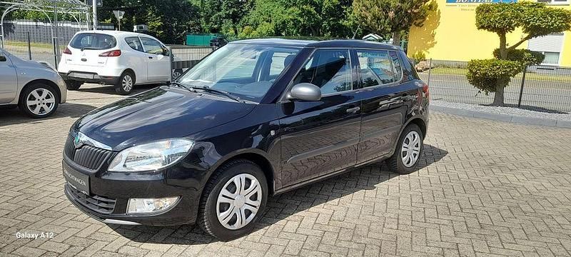 Schwarz Gebraucht 2012 Skoda Fabia Kleinwagen | 5.750 € (Etwas zu teuer) - Bild 1/4