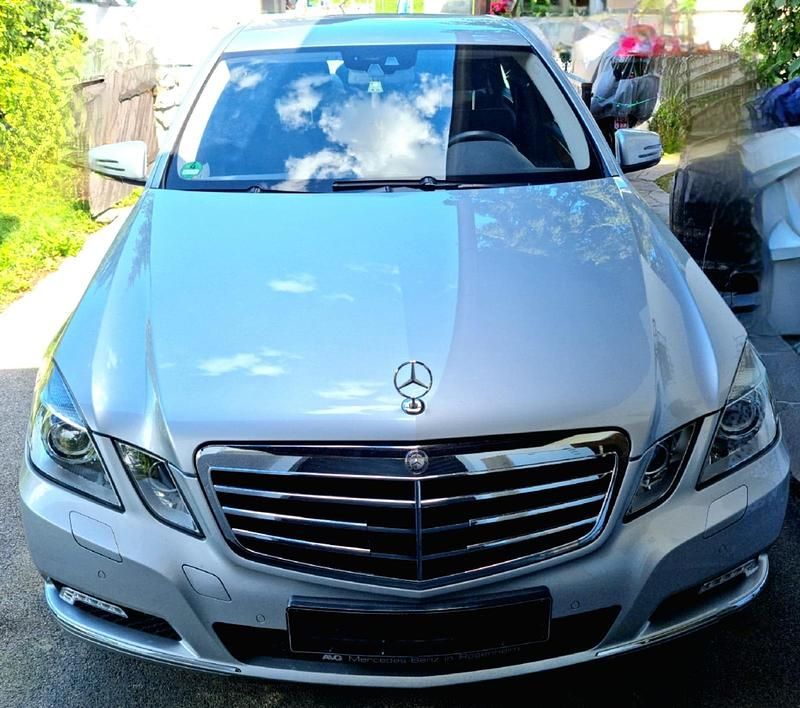 Gebraucht Mercedes E350 2009 Silber Limousine