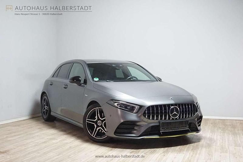 Designo lack: designo m Gebraucht 2019 Mercedes A200 Edition Limousine | 27.990 € (Teuer) - Bild 1/3
