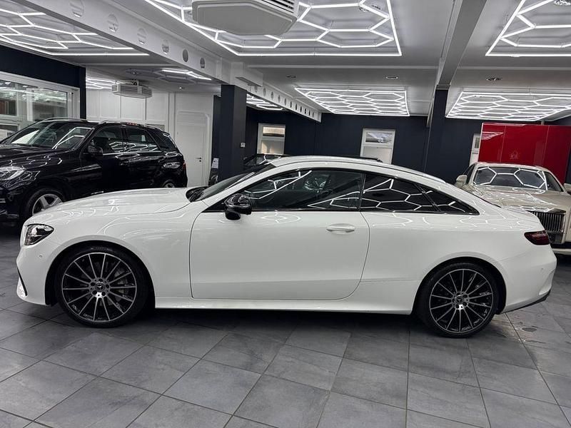 Gebraucht Mercedes E300 AMG 258 PS (189 kW) 2020 Weiß Coupé