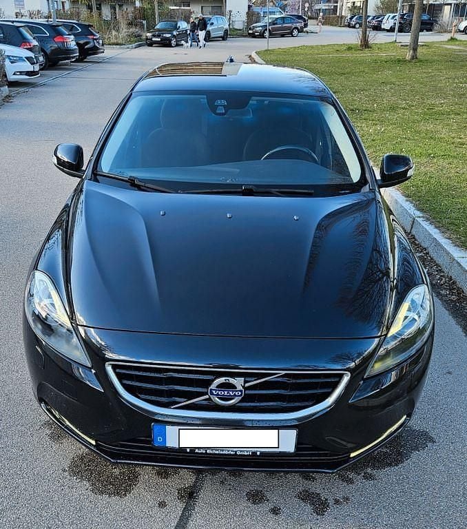 Gebraucht Volvo V40 You! 114 PS (83 kW) 2014 Schwarz Limousine
