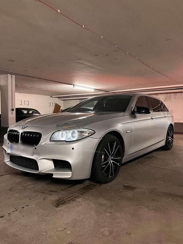 Gebraucht BMW 520 184 PS (135 kW) 2011 Silber Kombi