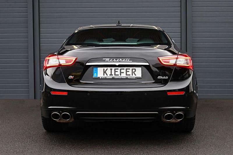 Gebraucht Maserati Ghibli 409 PS (300 kW) 2017 Schwarz Limousine