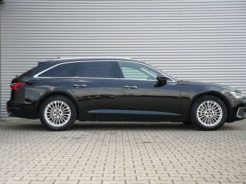 Gebraucht Audi A6 Ambiente 299 PS (219 kW) 2021 Brillantschwarz Kombi