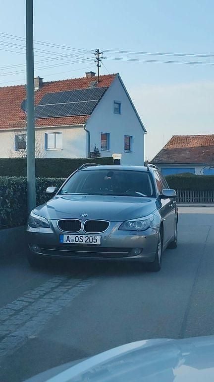 Gebraucht BMW 520 177 PS (130 kW) 2009 Grau Kombi