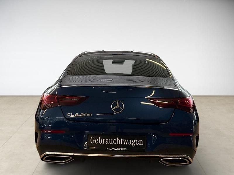 Gebraucht Mercedes CLA200 Style 163 PS (119 kW) 2024 Blau Coupé