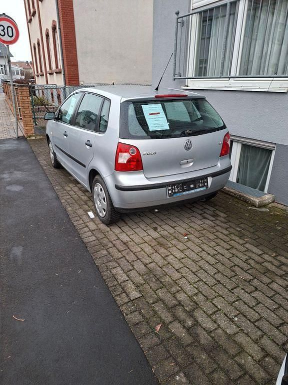 Gebraucht VW Polo Basis 75 PS (55 kW) 2003 Silber Limousine