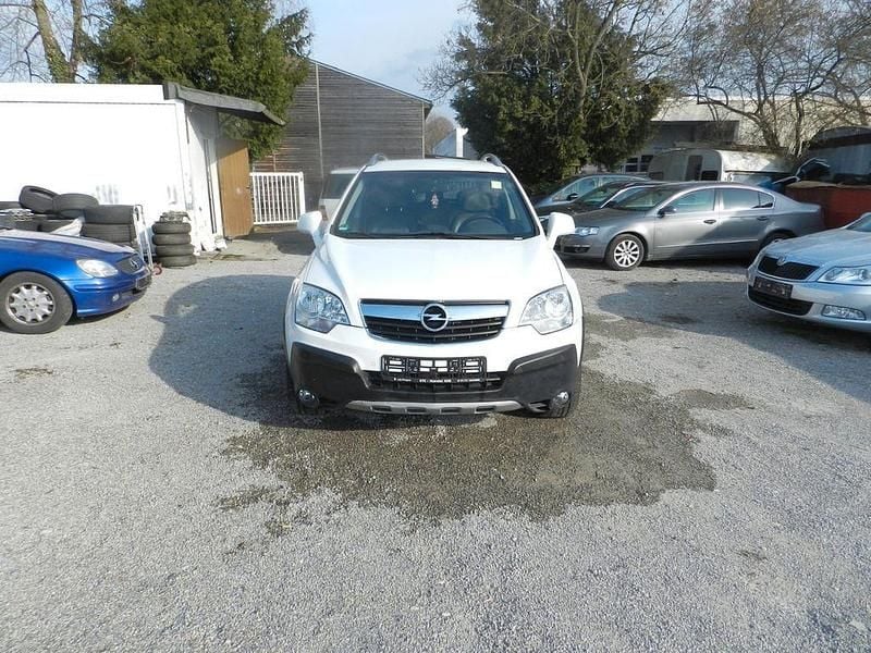 Gebraucht Opel Antara Edition 140 PS (102 kW) 2010 Weiß SUV