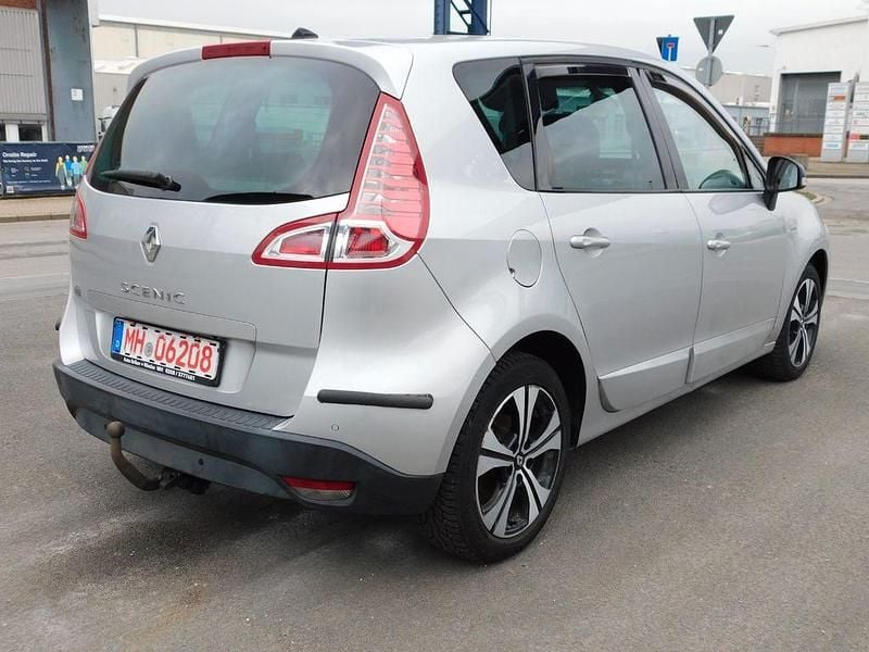 Gebraucht Renault Scénic Bose Edition 140 PS (102 kW) 2012 Silber Van / Kleinbus