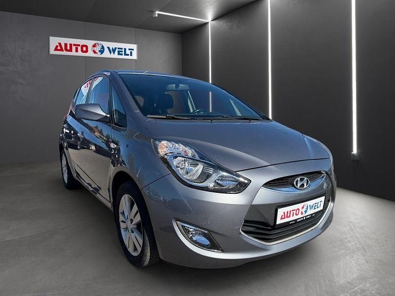 Gebraucht Hyundai ix20 Style 125 PS (91 kW) 2015 Silber Kleinwagen