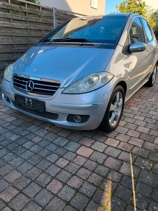 Silber Gebraucht 2005 Mercedes A180 Avantgarde Limousine | 1.990 € (Etwas zu teuer) - Bild 1/4