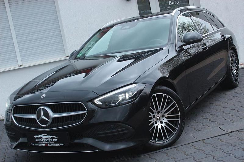 Schwarz Gebraucht 2022 Mercedes C220 Avantgarde Limousine | 23.500 € (Fairer Preis) - Bild 1/4