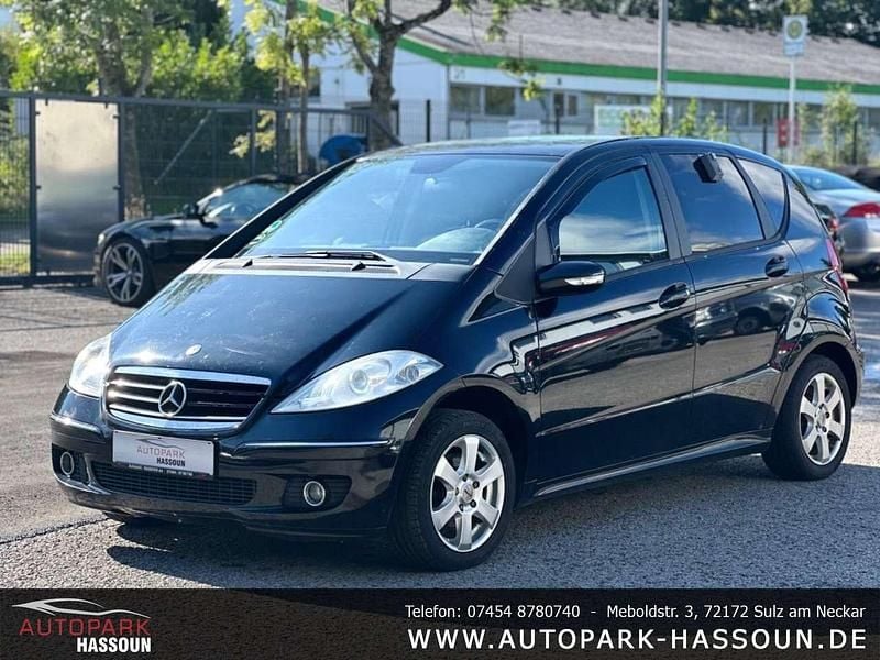 Posthellgrau Gebraucht 2004 Mercedes A170 Avantgarde Kleinwagen | 799 € (Superpreis) - Bild 1/4