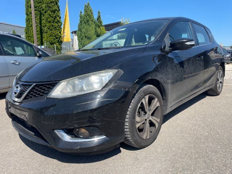Schwarz Gebraucht 2016 Nissan Pulsar 360º Limousine | 3.990 € (Superpreis) - Bild 1/4