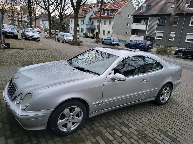 Silber Gebraucht 2001 Mercedes CLK200 Coupé | 1.450 € (Fairer Preis) - Bild 1/4