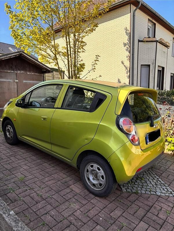 Second-hand Chevrolet Spark 68 CP (50 kW) 2011 Hatchback