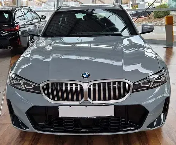 Gebraucht BMW 330 M Sport 245 PS (180 kW) 2025 Grau Limousine
