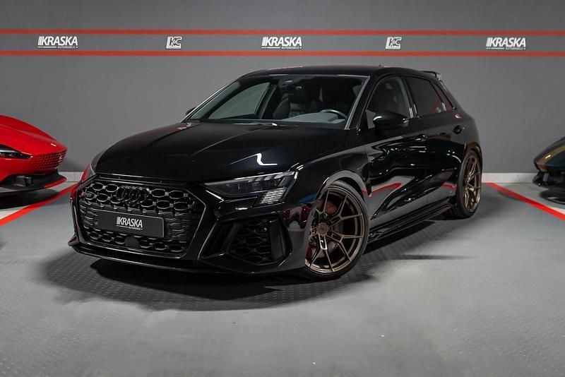 Gebraucht Audi RS3 Design 400 PS (294 kW) 2022 Mythosschwarz metallic Limousine