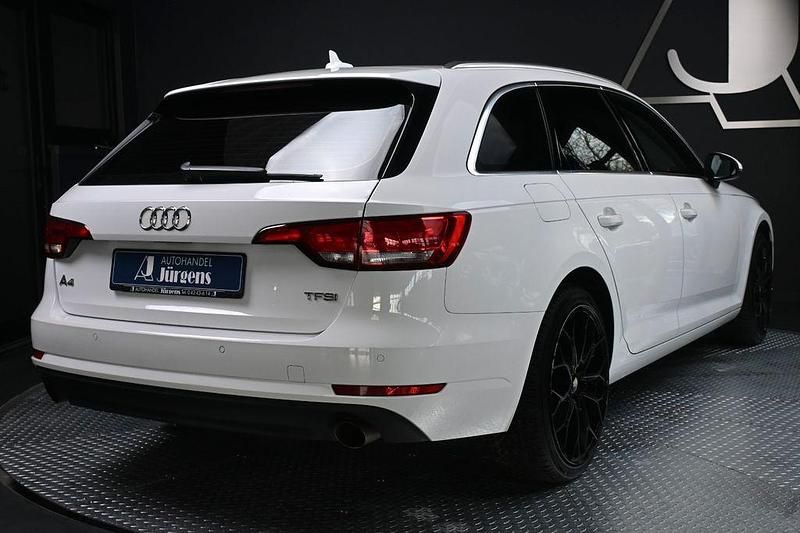 Gebraucht Audi A4 Basis 190 PS (139 kW) 2016 Weiß Kombi