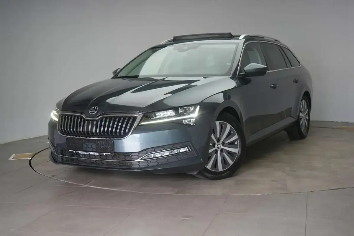 Gebraucht Skoda Superb Premium Edition 200 PS (147 kW) 2021 Quartz grey Kombi
