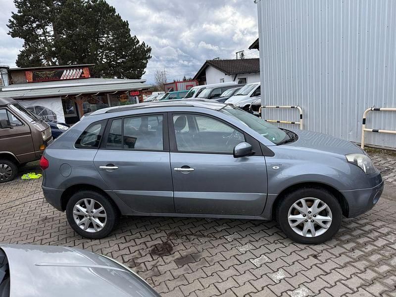 Gebraucht Renault Koleos Dynamique 150 PS (110 kW) 2009 Grau SUV