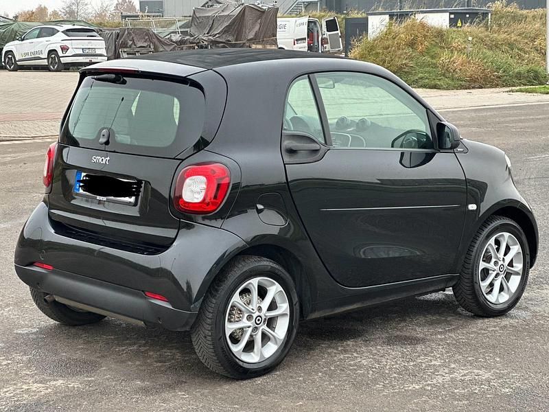 Gebraucht Smart ForTwo Coupé 71 PS (52 kW) 2019 Schwarz Coupé