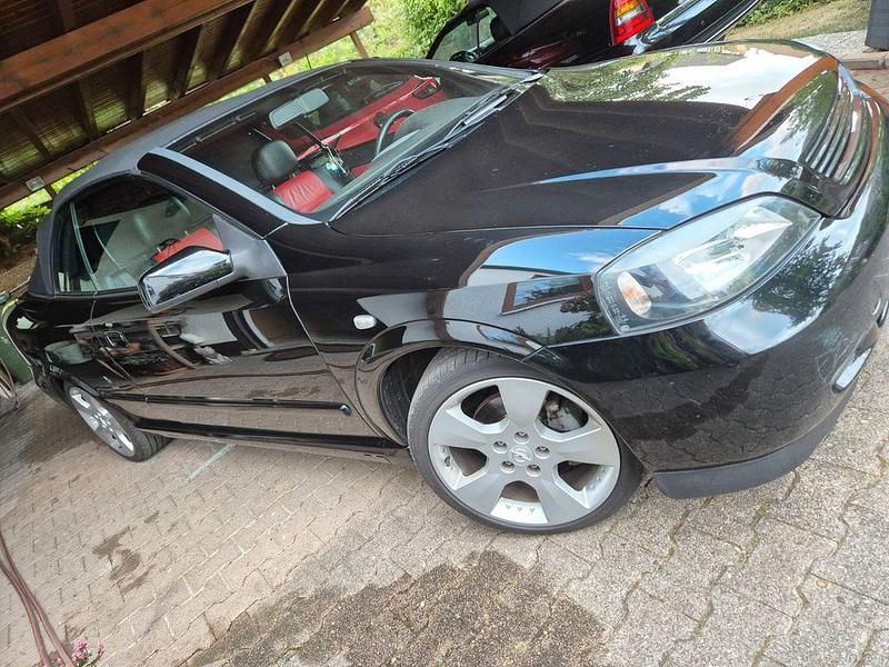 Gebraucht Opel Astra Cabriolet 147 PS (108 kW) 2004 Schwarz Cabrio