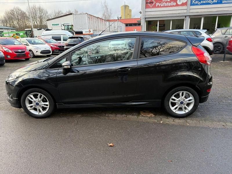 Gebraucht Ford Fiesta SYNC Edition 101 PS (74 kW) 2015 Schwarz Kleinwagen