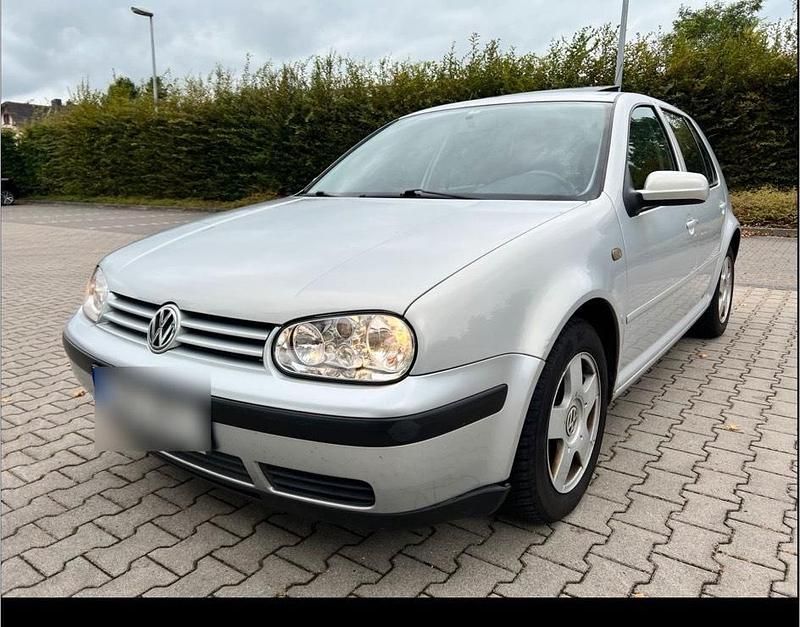 Silber Gebraucht 1998 VW Golf IV Kleinwagen | 2.500 € (Fairer Preis) - Bild 1/4