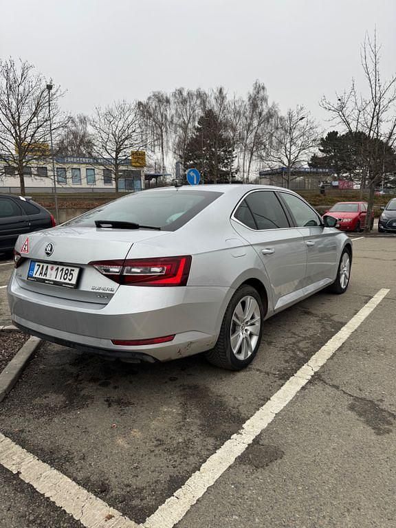 Gebraucht Skoda Superb Style 190 PS (139 kW) 2018 Silber Limousine