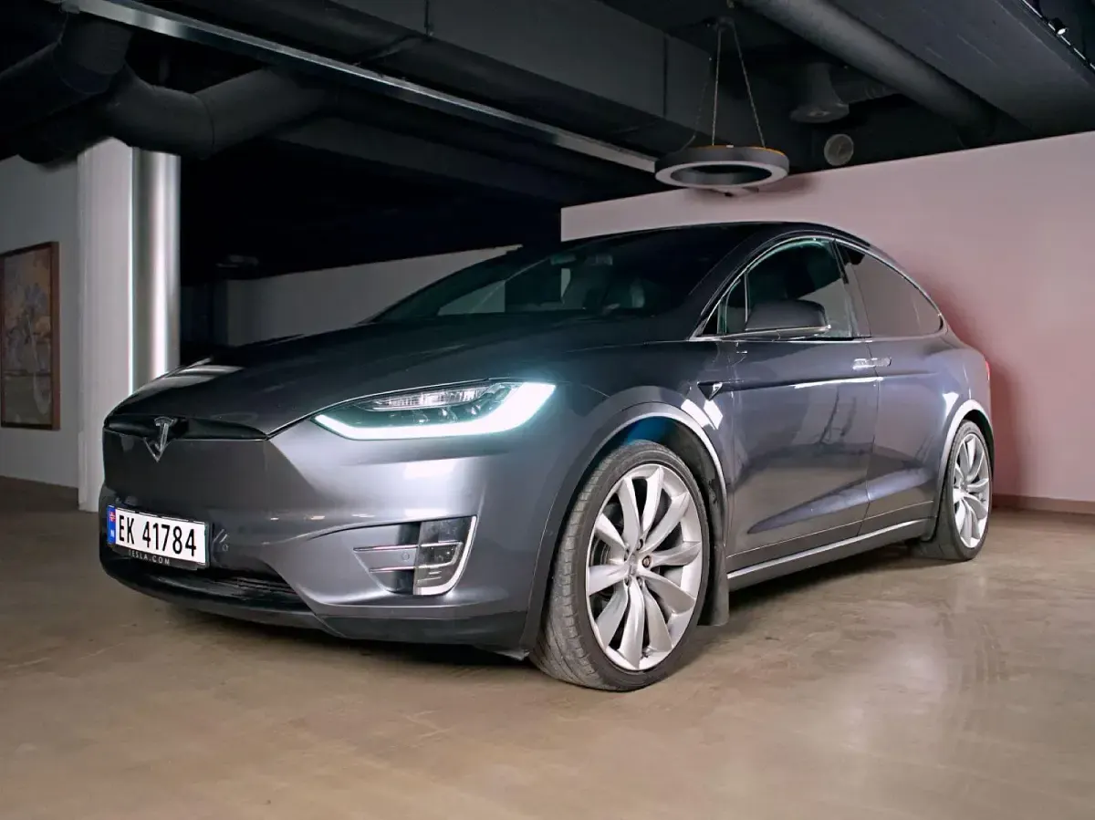 Gebraucht Tesla Model X 244 kW (332 PS) 2017 Grau SUV