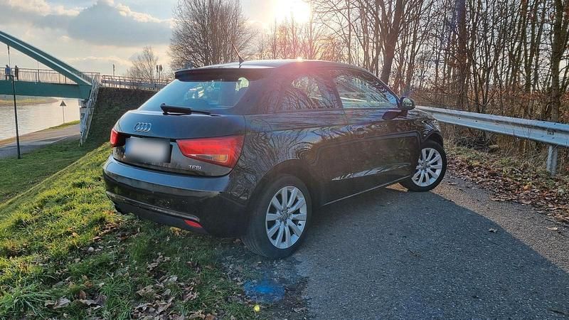 Second-hand Audi A1 122 CP (89 kW) 2011 Negru Hatchback